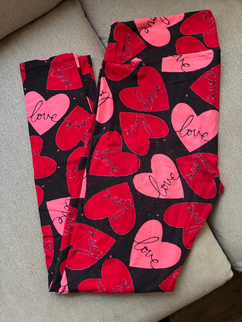 LuLaRoe Black Leggings with Red & Pink Heart Motif
